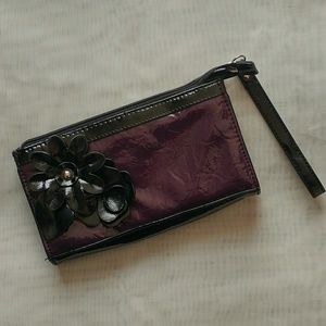 Nine & Co. Wristlet 🍁🍃🍂